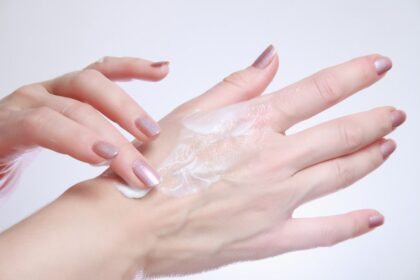 You Must Known about Dry Skin Risk Factors, and Treatments